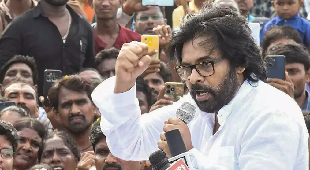 పవన్ కల్యాణ్ పర్యటనలు పార్టీ పట్టు పెంచేందుకేనా?