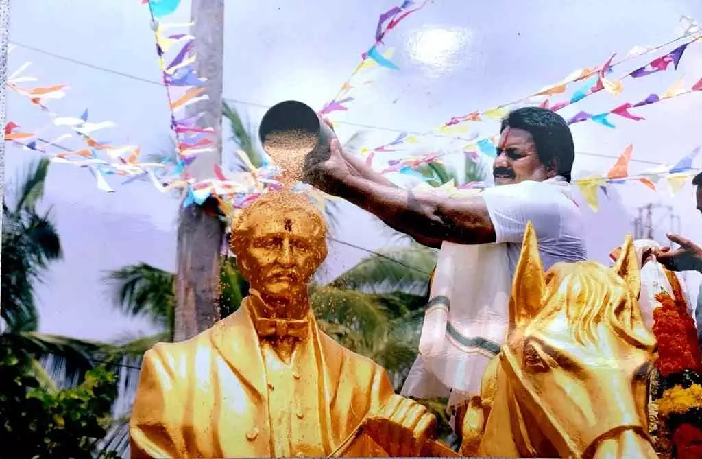నూరు ఎకరాలకు  రైతుగా ఎలా మారాడు ?