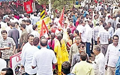 విద్యా శక్తిని ఫ్యాప్టో ఎందుకు బహిష్కరిస్తోందీ?