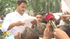 విశాఖ స్టీల్ ప్లాంట్ ప్రైవేటీకరణకు ఒప్పుకోము : వైఎస్ జగన్