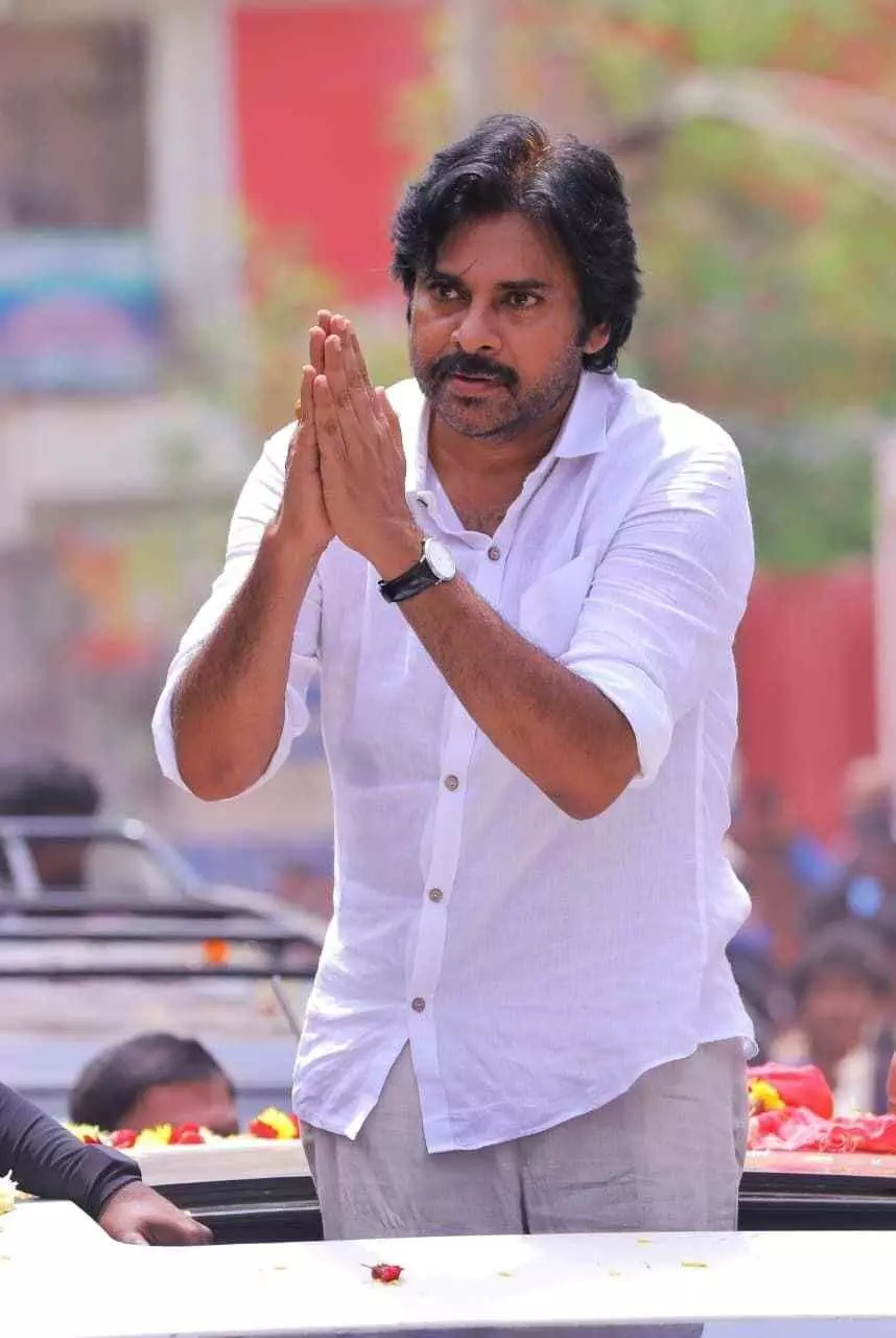 పొల్యూషన్, ఎరోషన్ల మధ్య ఉప్పాడ..పవన్ కల్యాణ్ పరిష్కరిస్తారా పొల్యూషన్, ఎరోషన్ల మధ్య ఉప్పాడ..పవన్ కల్యాణ్ పరిష్కరిస్తారా