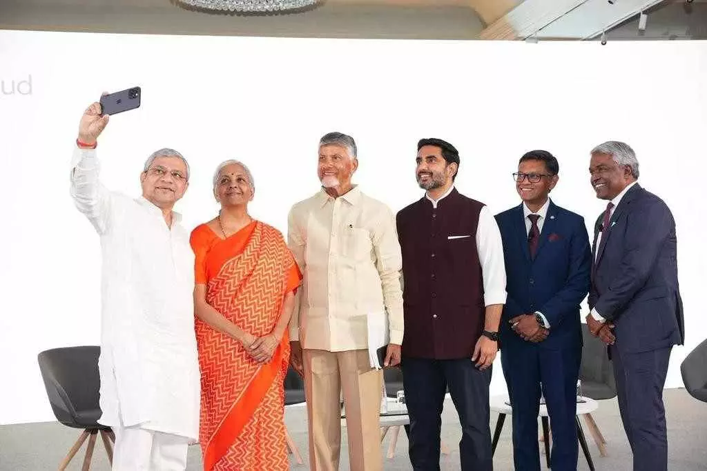 3 గంటలకు పెడితే 3లక్షల మంది చూశారు 3 గంటలకు పెడితే 3లక్షల మంది చూశారు