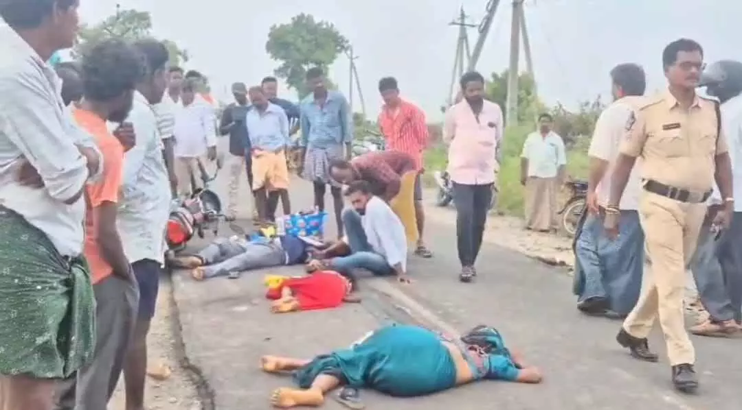 నెల్లూరు:ఆ.. ఆరేళ్ల బాలిక మృత్యుంజయురాలు... నెల్లూరు:ఆ.. ఆరేళ్ల బాలిక మృత్యుంజయురాలు...