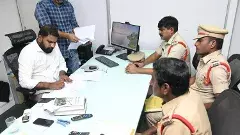 సాక్షి ఎడిటర్ ధనుంజయ్ రెడ్డిని వెంటాడుతున్న పోలీసులు