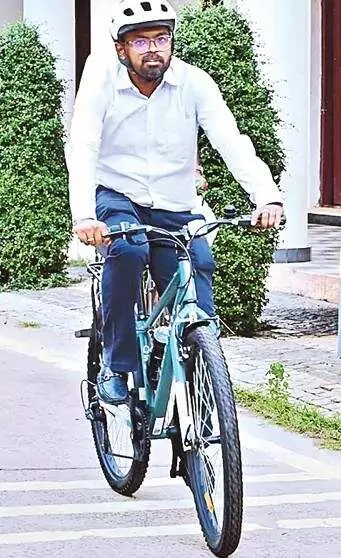 ఆయన కారు కలెక్టర్ కాదు..సైకిల్ కలెక్టర్ ఆయన కారు కలెక్టర్ కాదు..సైకిల్ కలెక్టర్