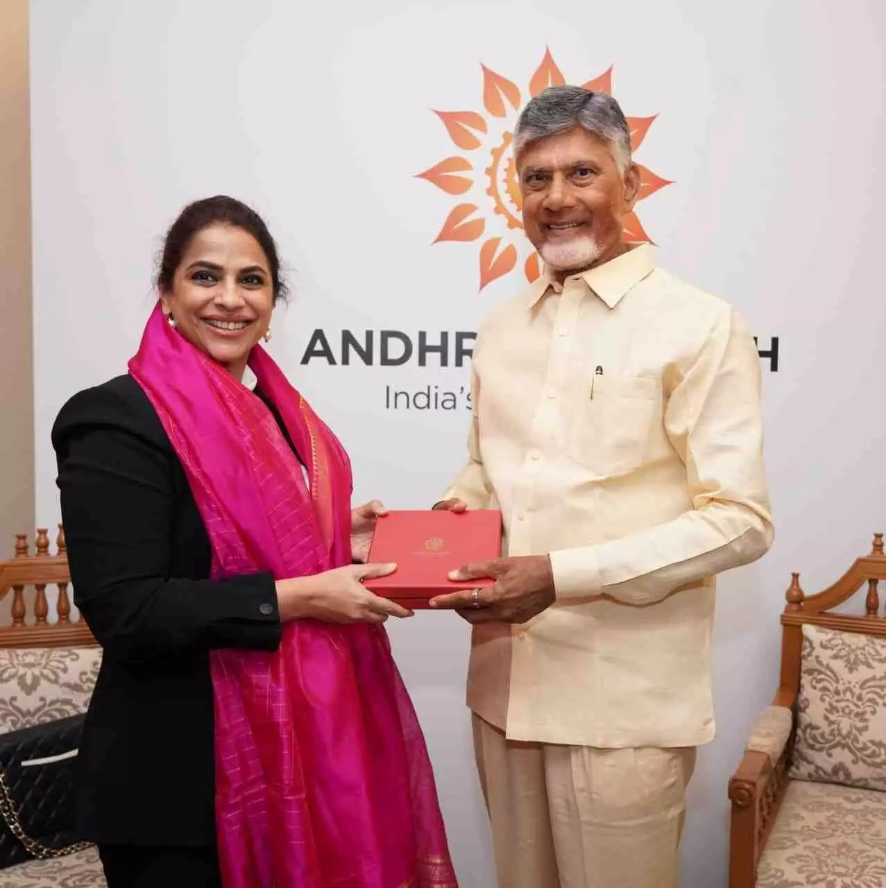 బాబు విజన్ అంటే అది..100 కోట్లతో వరల్డ్ క్లాస్ లైబ్రరీ బాబు విజన్ అంటే అది..100 కోట్లతో వరల్డ్ క్లాస్ లైబ్రరీ