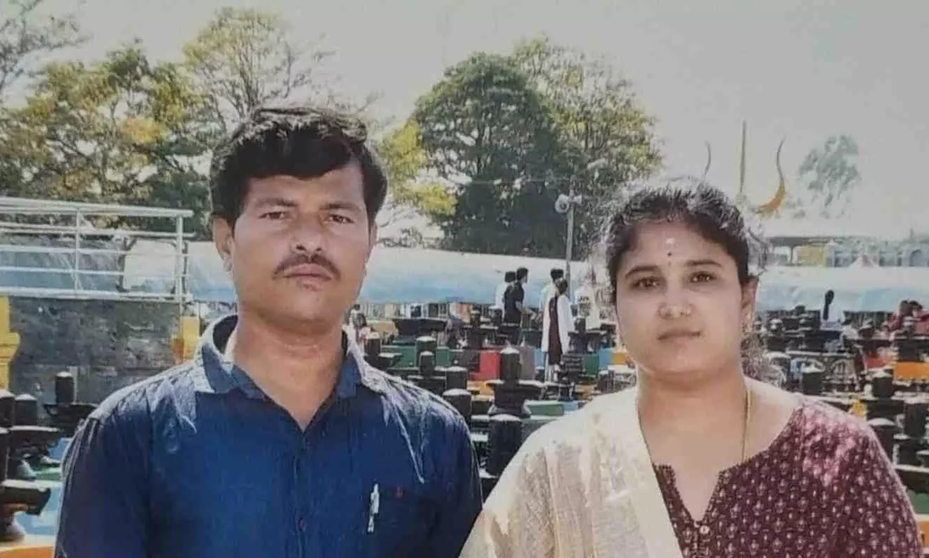 బస్ మంటల్లో నెల్లూరు ఇంజినీర్ కుటుంబం బస్ మంటల్లో నెల్లూరు ఇంజినీర్ కుటుంబం