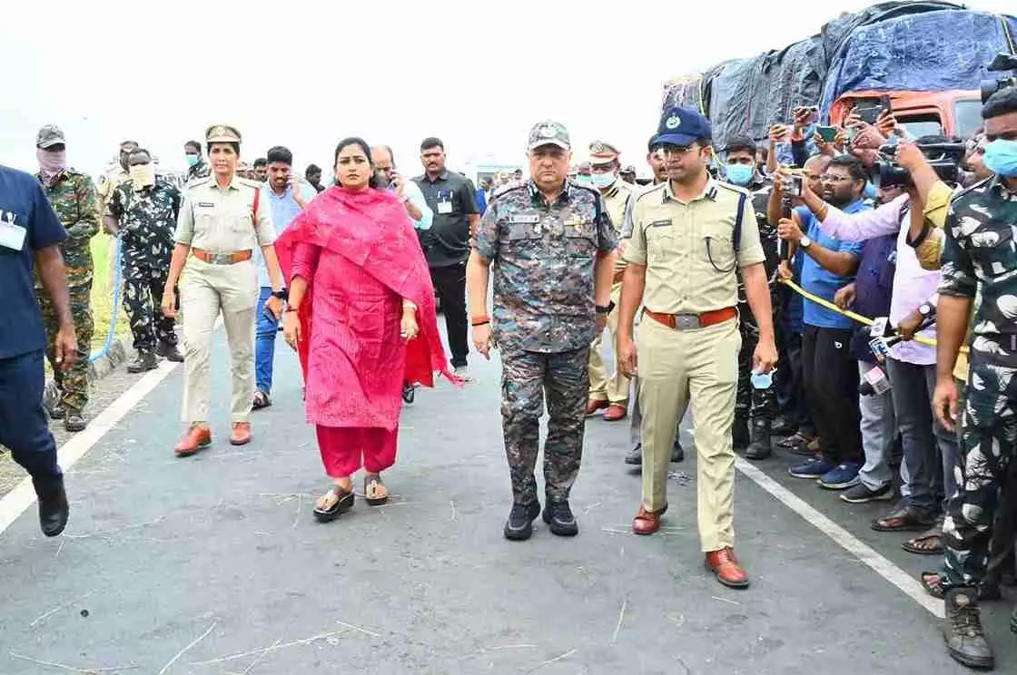 Kurnool tragedy | ఎస్ఓపీతో జాతీయ రహదారులపై వేగానికి కళ్లెం.. Kurnool tragedy | ఎస్ఓపీతో జాతీయ రహదారులపై వేగానికి కళ్లెం..