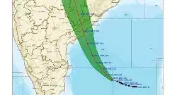 తీవ్ర తుపాన్ గా మొంథా..మొదలైన గాలులు