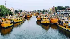 మొంథా ఎఫెక్ట్..పోర్టులకు ప్రమాద హెచ్చరికలు