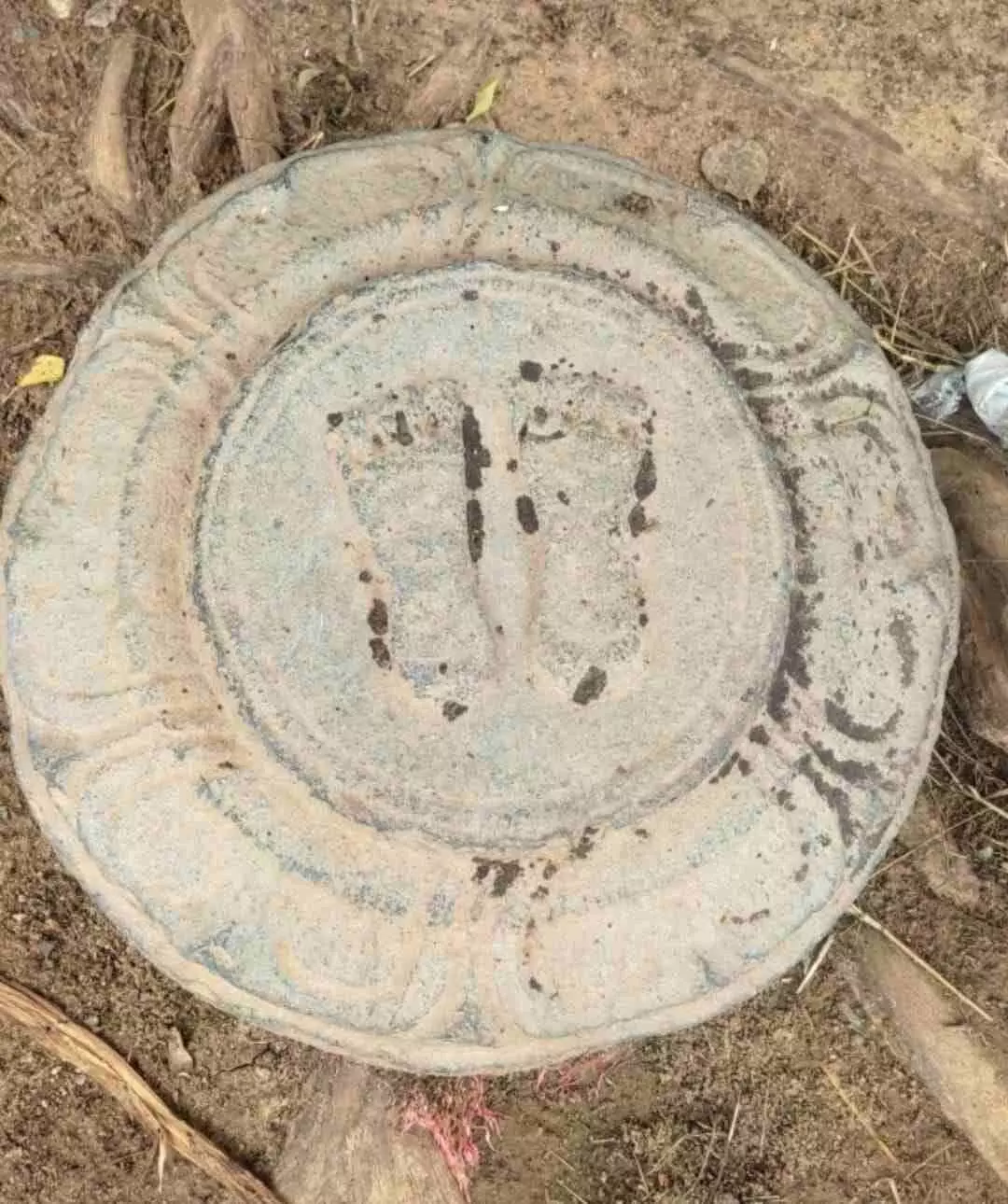 పుష్పగిరిలో జైనమత ఆనవాళ్ళు పుష్పగిరిలో జైనమత ఆనవాళ్ళు