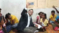 సెల్పీ కలెక్టరే కాదు..చదివించే కలెక్టర్‌