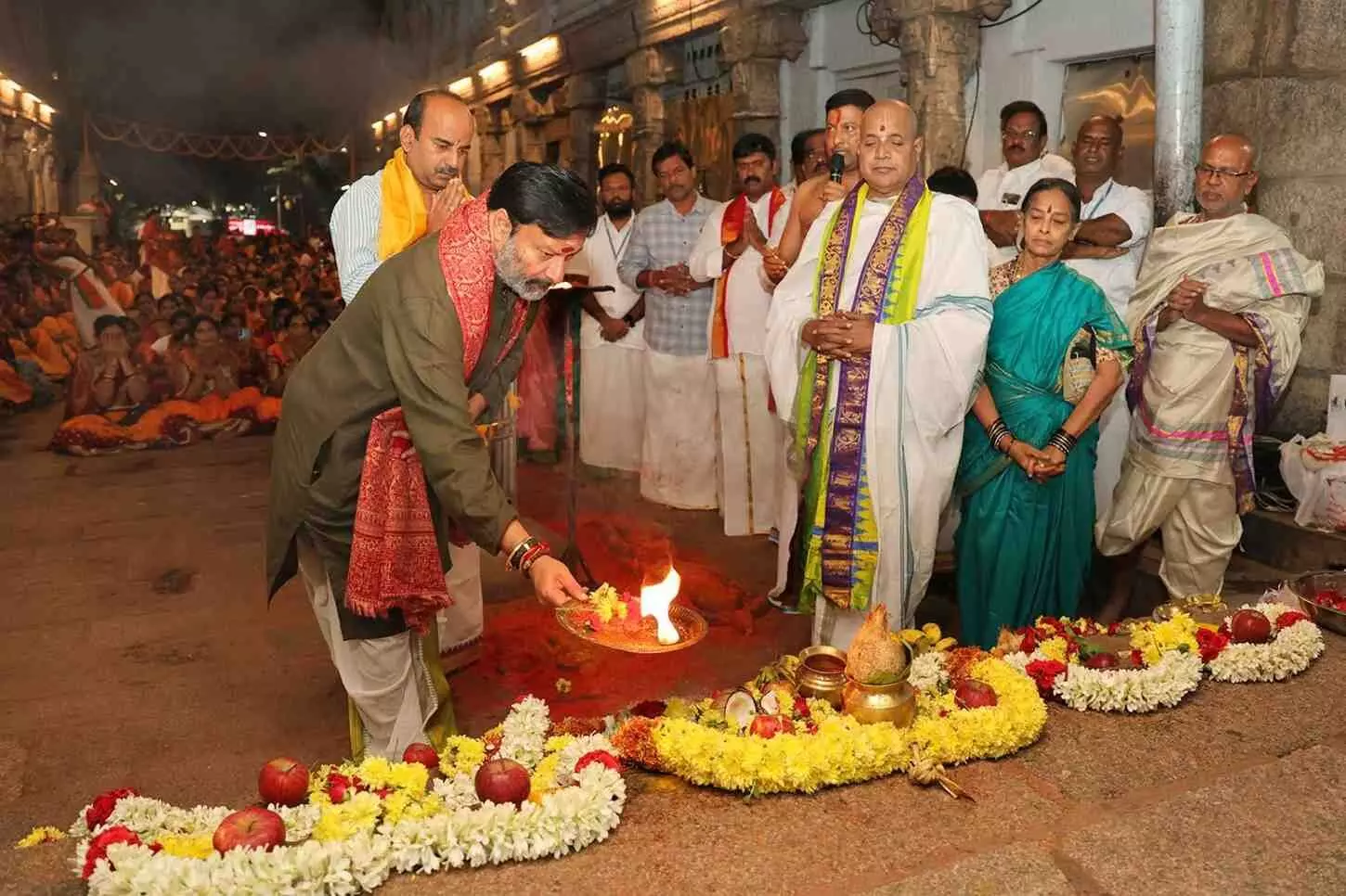 తిరుమల మెట్లోత్సవం- 3,500 మందితో భక్తి ప్రవాహం తిరుమల మెట్లోత్సవం- 3,500 మందితో భక్తి ప్రవాహం