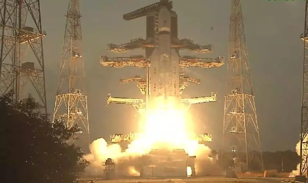 బాహుబలి శాటిలైట్ ను కక్ష్యలోకి ప్రవేశ పెట్టిన ‘ఇస్రో’ బాహుబలి శాటిలైట్ ను కక్ష్యలోకి ప్రవేశ పెట్టిన ‘ఇస్రో’