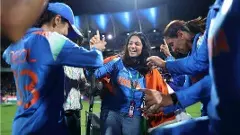 మహిళా క్రికెట్ జట్టుకు భారీ నజరానా ప్రకటించిన బీసీసీఐ