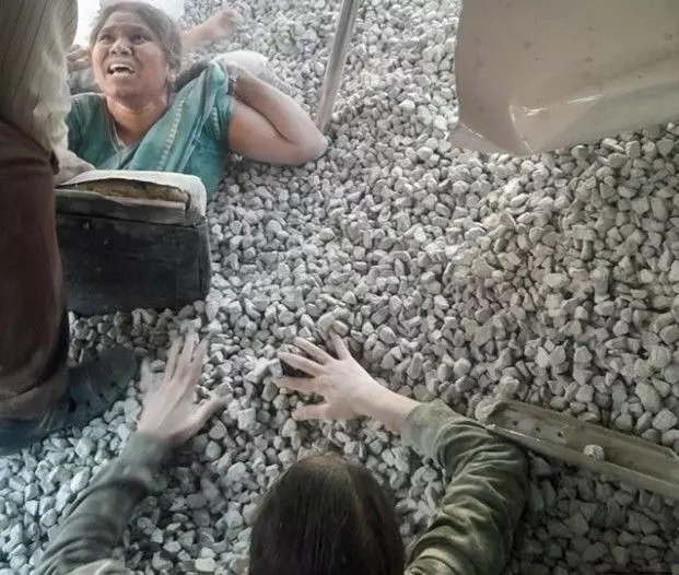 అయ్యో, ఇంత ఘోరమా.. ఈ ఫోటోలు చూస్తుంటే కన్నీళ్లు ఆగడం లేదు!