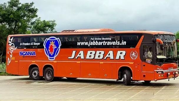 ఏపీలో మరో ప్రైవేటు బస్సు బోల్తా.. ఒకరు మృతి ఏపీలో మరో ప్రైవేటు బస్సు బోల్తా.. ఒకరు మృతి