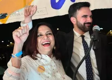 న్యూయార్క్ మేయర్ సీటుపై మన మీరా నాయర్ కుమారుడు మమ్దానీ? న్యూయార్క్ మేయర్ సీటుపై మన మీరా నాయర్ కుమారుడు మమ్దానీ?