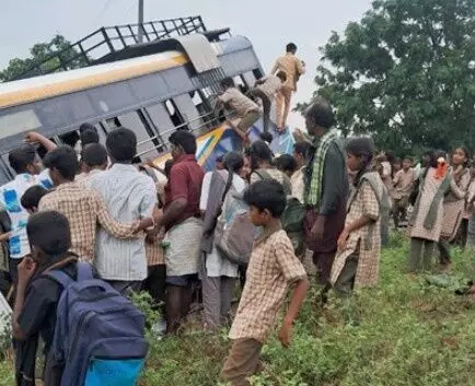 ఏమైందీ డ్రైవర్లకి.. ఎందుకిలా ప్రమాదాలు చేస్తున్నారు?