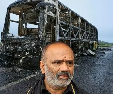 బస్సు దహనం: వేమూరి కావేరి ట్రావెల్స్ యజమాని అరెస్ట్ బస్సు దహనం: వేమూరి కావేరి ట్రావెల్స్ యజమాని అరెస్ట్