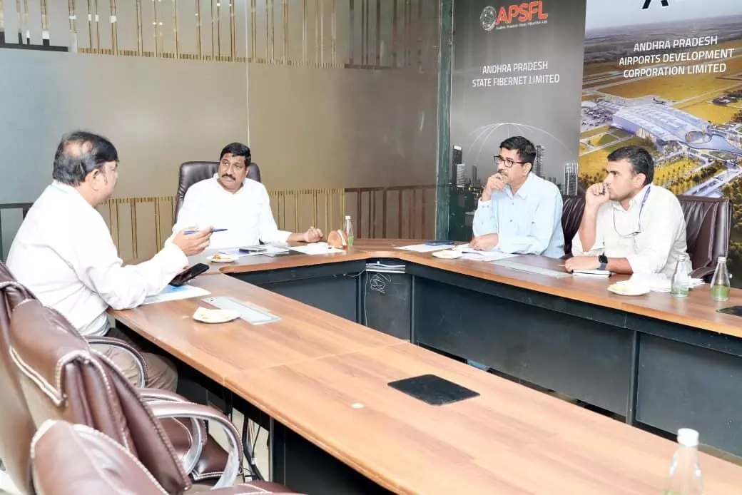 హీటెక్కిన రోడ్ల మంత్రి గది! హీటెక్కిన రోడ్ల మంత్రి గది!