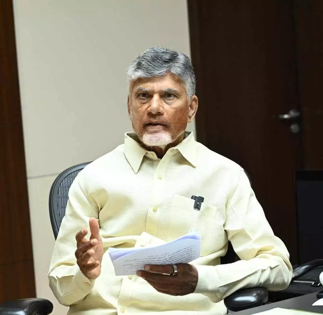 ఆ ఎమ్మెల్యేలకు నోటీసులు ఇవ్వండి ఆ ఎమ్మెల్యేలకు నోటీసులు ఇవ్వండి