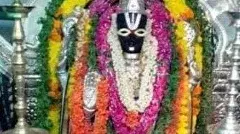 హుండీలో కర్పూర హారతి..కాలిన కానుకలు