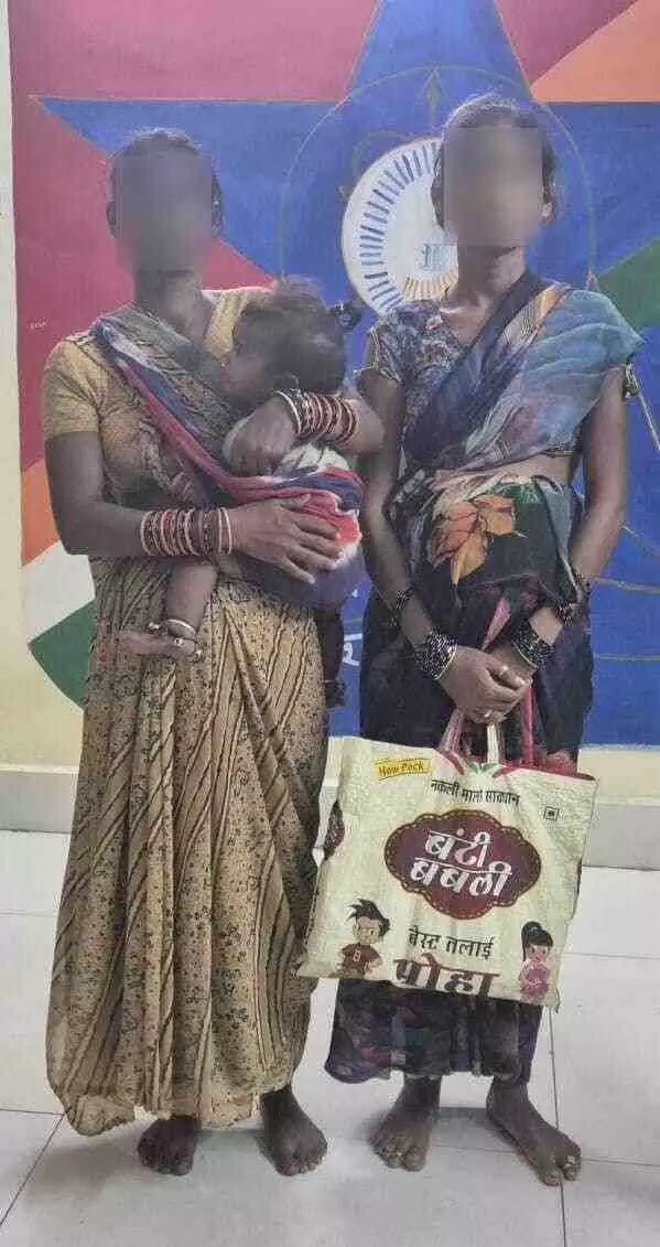 పిల్లలను బిచ్చగాళ్లుగా చేస్తున్నారు పిల్లలను బిచ్చగాళ్లుగా చేస్తున్నారు