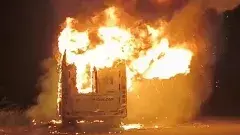 మంటల్లో భగ్గుమన్న విహారీ ట్రావెల్స్ బస్సు