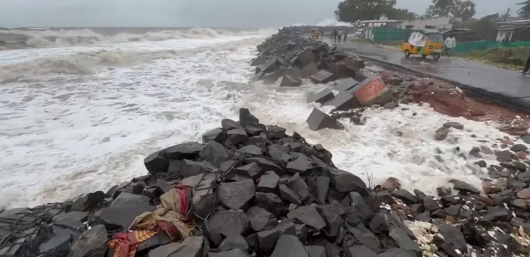 టెలికాం గ్లిచ్‌కు బాధ్యత ఎవరిది?