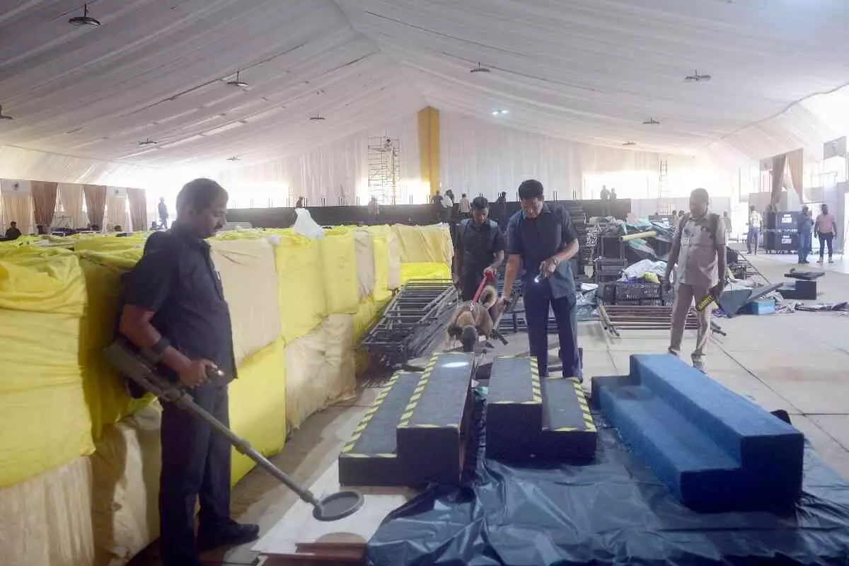 పార్టనర్షిప్ సమ్మిట్పై విశాఖలో పారాహుషార్! పార్టనర్షిప్ సమ్మిట్పై విశాఖలో పారాహుషార్!