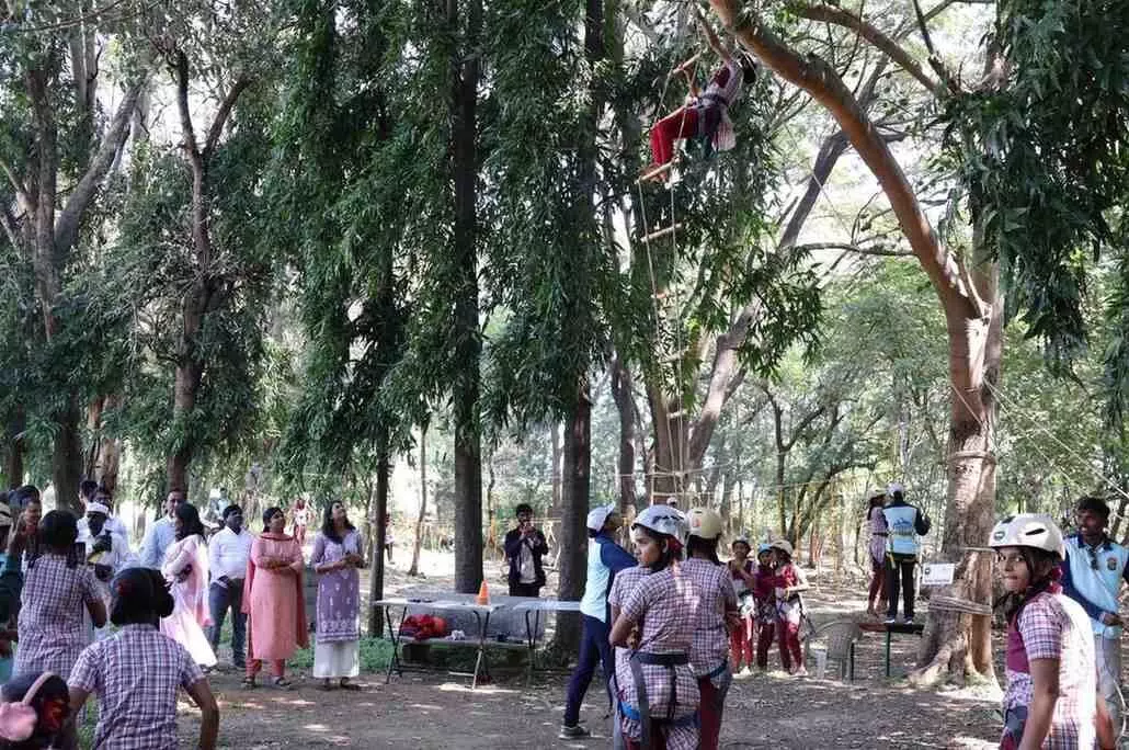 సాహస క్రీడల్లో మెరిసిన బాలికలు,సంగారెడ్డిలో కొత్త ఈవెంట్ సూపర్ హిట్ సాహస క్రీడల్లో మెరిసిన బాలికలు,సంగారెడ్డిలో కొత్త ఈవెంట్ సూపర్ హిట్