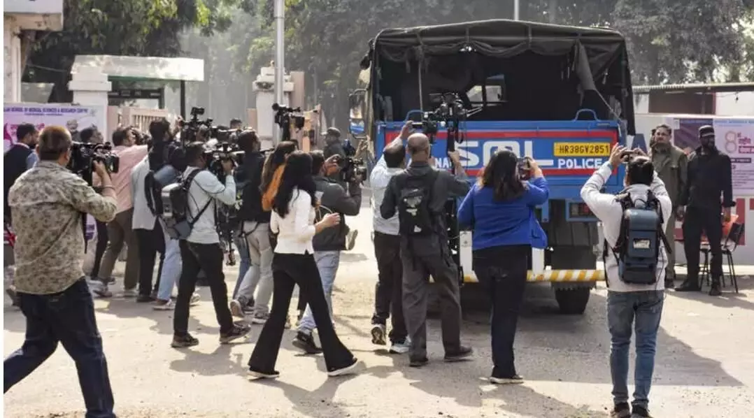 ఎర్రకోట పేలుడు: మరో వైద్యుడి ప్రమేయం ఉందా? ఎర్రకోట పేలుడు: మరో వైద్యుడి ప్రమేయం ఉందా?