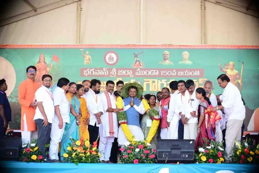 గిరిజనులను సీఎంలు, రాష్ట్రపతిని చేసిన ఘనత ప్రధానిదే! గిరిజనులను సీఎంలు, రాష్ట్రపతిని చేసిన ఘనత ప్రధానిదే!