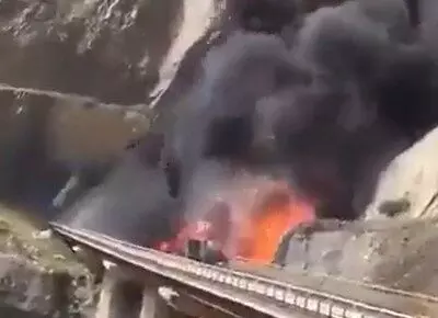 పవిత్ర మదీనా మార్గంలో ఈ మృత్యు విహారం ఏమిటి? పవిత్ర మదీనా మార్గంలో ఈ మృత్యు విహారం ఏమిటి?