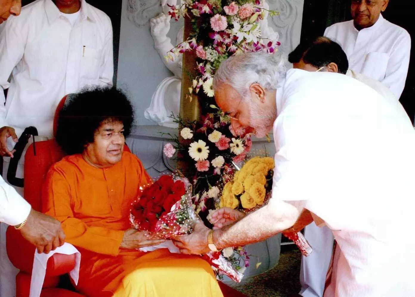 పుట్టపర్తి వెళ్లే క్షణం కోసం నా మనసు నిరీక్షిస్తోంది.. పుట్టపర్తి వెళ్లే క్షణం కోసం నా మనసు నిరీక్షిస్తోంది..