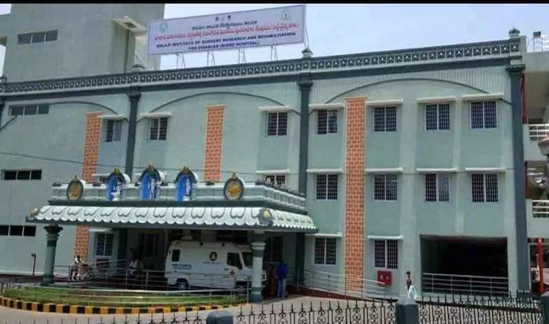 టీటీడీ బర్డ్ ఆస్పత్రికి భారీ విరాళం టీటీడీ బర్డ్ ఆస్పత్రికి భారీ విరాళం