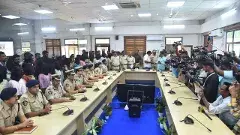 మావోయిస్టులు లొంగిపోవడానికి కాదు, తల దాచుకోవడానికే?