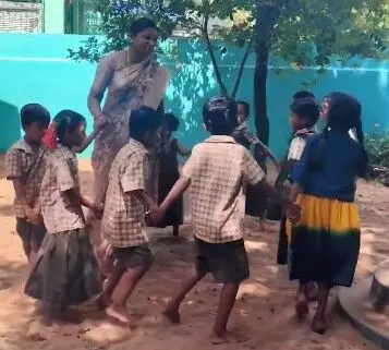 ఉపాధ్యాయుల్లో ఉత్తేజం నింపుతున్న లోకేష్ ఉపాధ్యాయుల్లో ఉత్తేజం నింపుతున్న లోకేష్