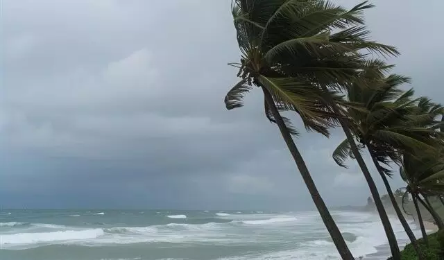 నవంబర్ 27-29 మధ్య కోస్తా-రాయలసీమలో భారీ వర్షాలు నవంబర్ 27-29 మధ్య కోస్తా-రాయలసీమలో భారీ వర్షాలు