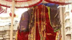 పట్టపురాణికి శ్రీవారి కాసులహారం కానుక..