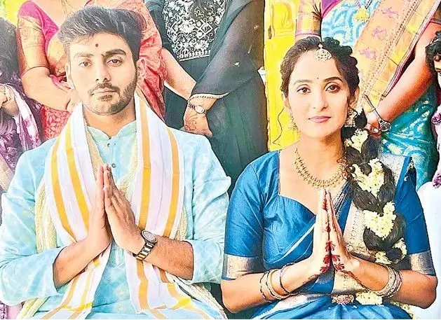 కలెక్టర్ గారూ, ఇంత నిరాడంబరంగా పెళ్లేమిటండీ!