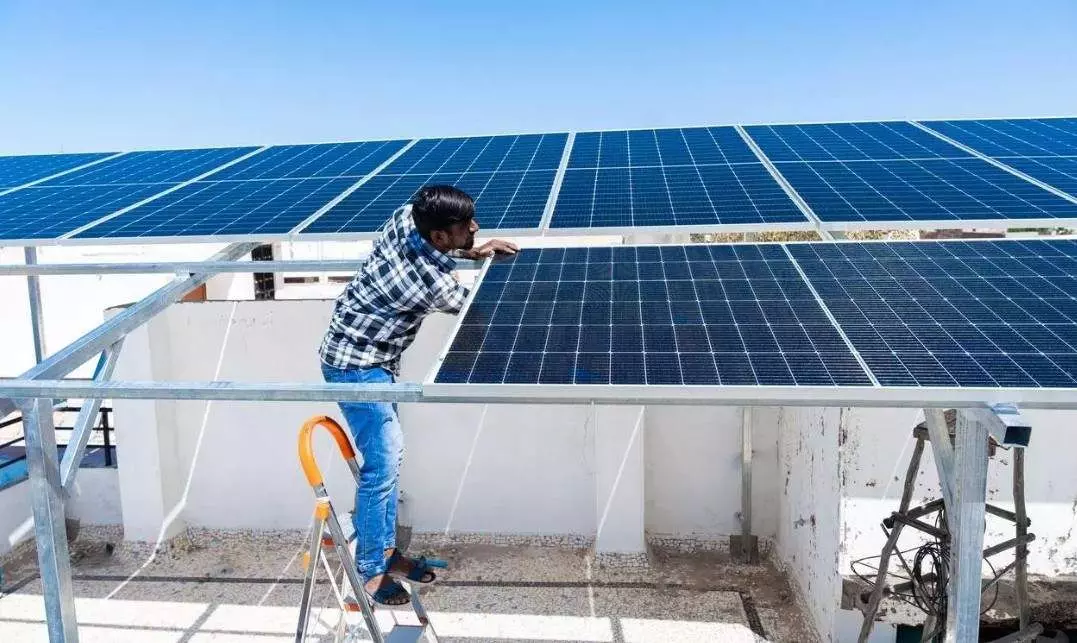 గృహ జ్యోతి కంటే సోలార్ విద్యుత్ ఎక్కువ లాభదాయకమా?