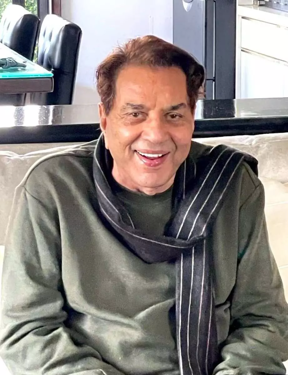 దిగ్గజ నటుడు ధర్మేంద్ర ఇక లేరు