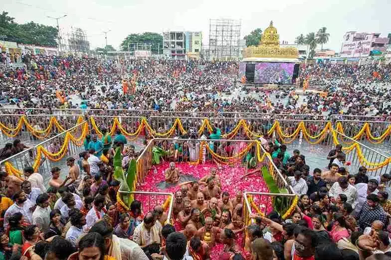 పద్మావతీ అమ్మవారి ఆలయంలో విశేష ఉత్సవాలు ఇవే.. పద్మావతీ అమ్మవారి ఆలయంలో విశేష ఉత్సవాలు ఇవే..