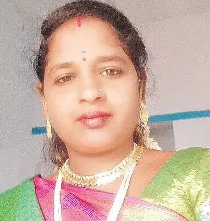 కామాక్షక్క కత్తెత్తితే పీక తెగాల్సిందే!