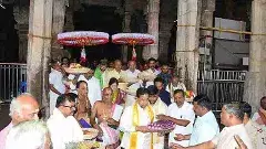 తమిళనాడులోని శ్రీరంగనాథుడికి శ్రీవారి పట్టువస్త్రాలు