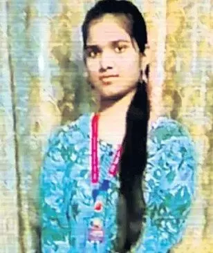 కుదిపేసిన 17ఏళ్ల బాలిక మరణం