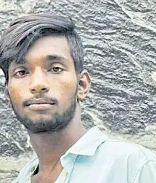 వరదలో కలిసి పోయిన కలలు వరదలో కలిసి పోయిన కలలు