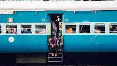 నేడు, రేపు ప్రత్యేక రైళ్లను నడపనున్న సెంట్రల్ రైల్వే..